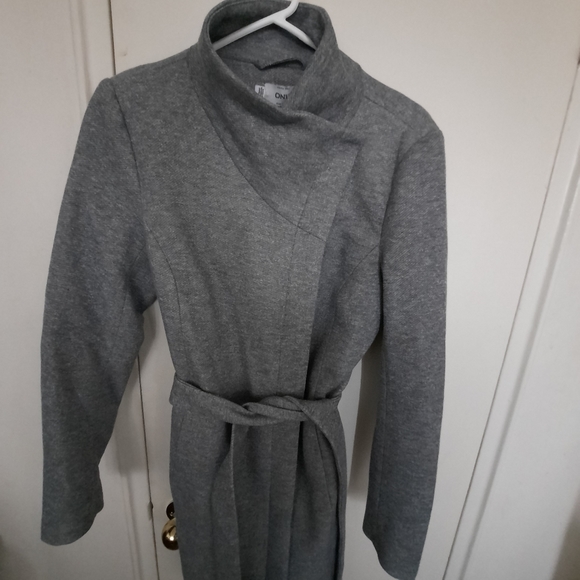 Coat - Picture 1 of 2